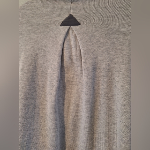 Ivivva by Lululemon Wrap Cardigan 12 - Picture 8 of 11